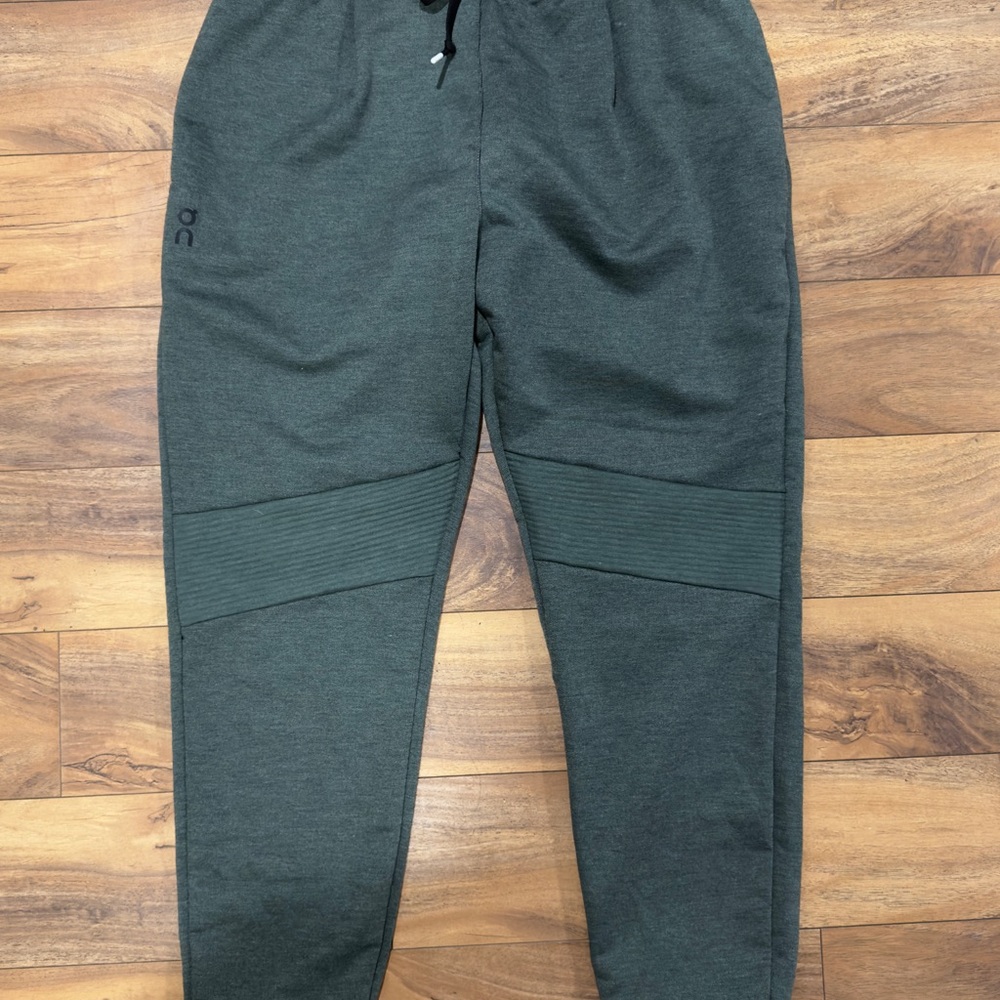 ON Running Women’s Sweat Pants by On Cloud | Green Sz Medium Performance Active